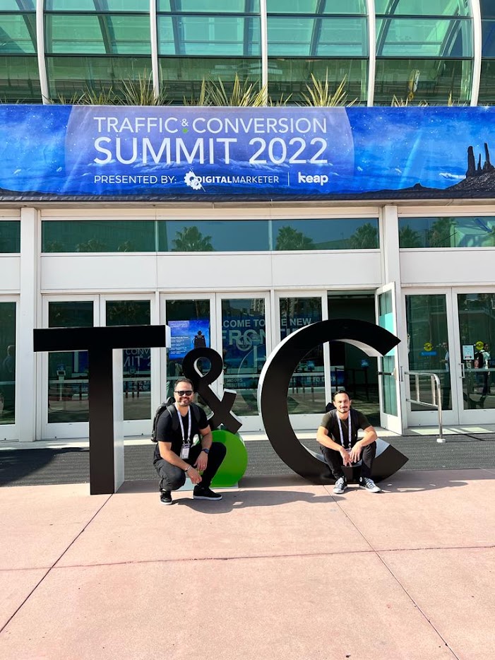 No Traffic & Conversion Summit, um dos maiores eventos de marketing digital dos EUA, em San Diego, EUA